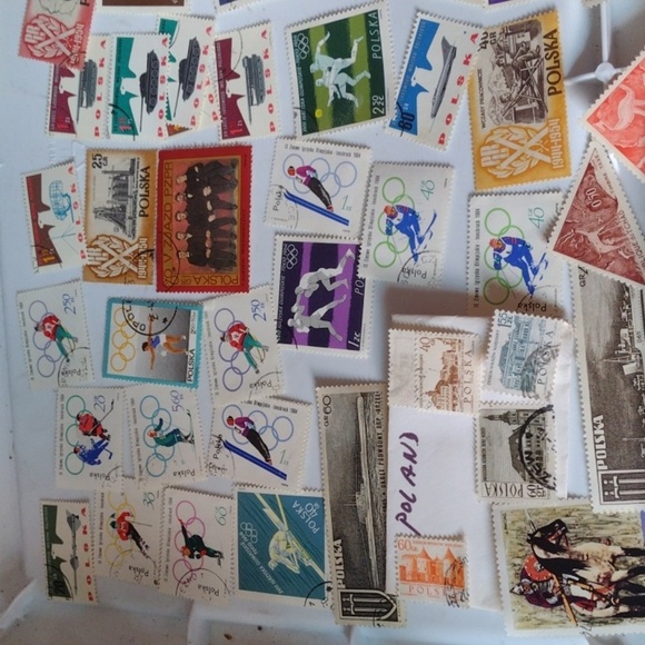 Stamp collection - Picture 2 of 4
